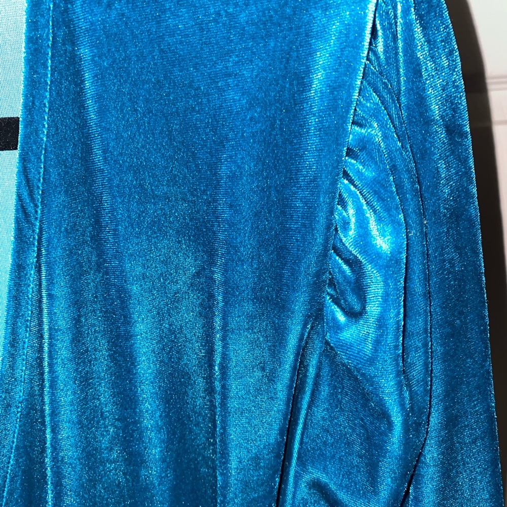 Dress - Picture 7 of 9